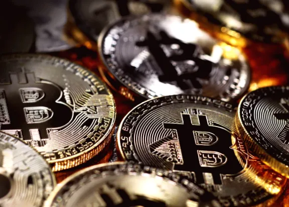 Tether представила відкриту ОС для майнінгу біткоїна, HYPE побив рекорд: що змінилося