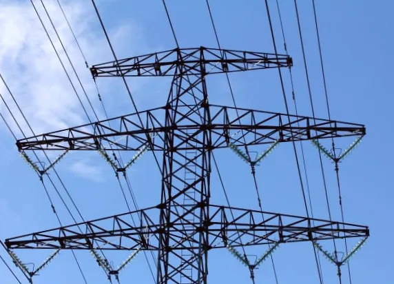 Угорщина та Словаччина загрожують зупинити поставки електроенергії та газу до України