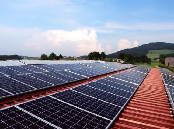 Уряд полегшив умови для встановлення сонячних електростанцій на будівлях