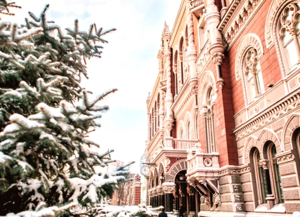 НБУ зменшив обсяг продажу валюти на міжбанку на $65 млн за тиждень.