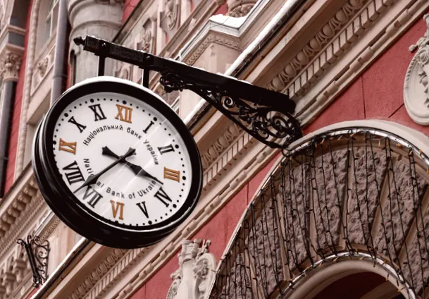 НАБУ продало на межбанке свыше $900 миллионов за неделю для поддержки гривны.