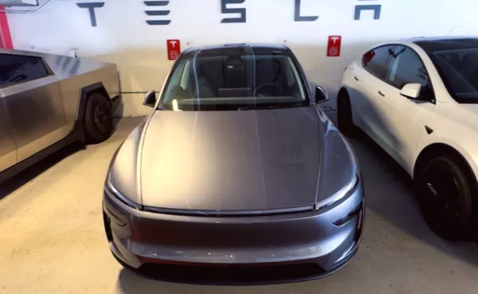 Tesla випустила оновлену версію Model Y за $41 990.