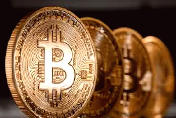 Інвестори у великій кількості реалізують криптовалюту, змінюючи біткоїн на готівку