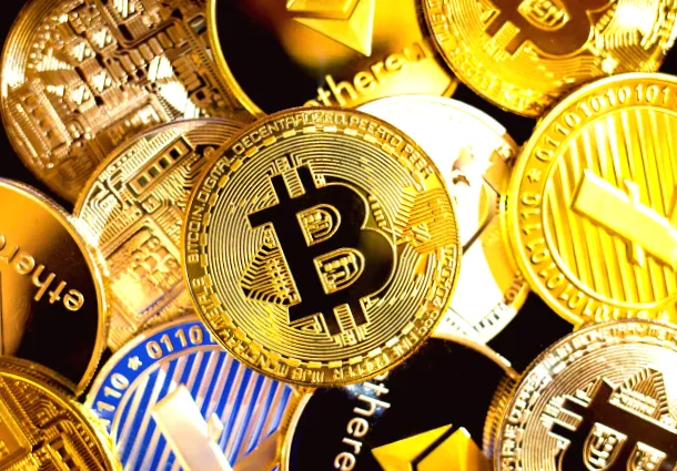 Біткоїн, Ethereum упали, Solana Mobile розпочала аірдроп токена SKR: що нового?