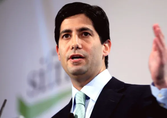 Долар зростає через ймовірне призначення "яструба" Кевіна Ворша головою ФРС