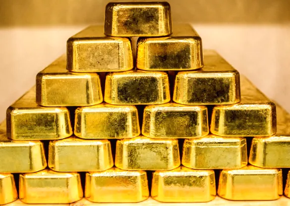 Золото падає до тижневого мінімуму через зміцнення долара та очікування перемовин у Женеві.