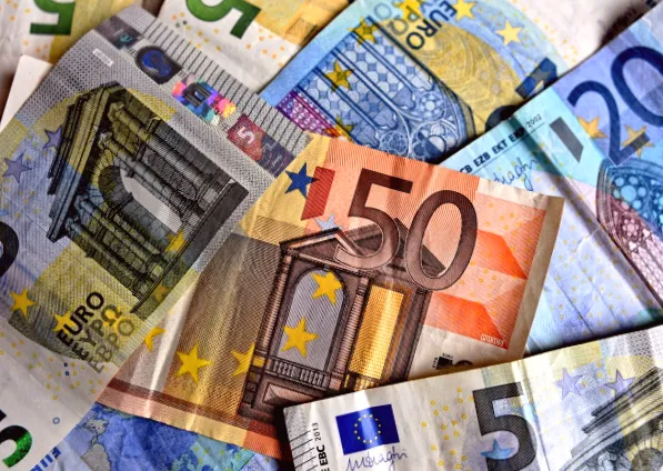 Євро різко подешевшало на міжбанку - ціни стрімко впали