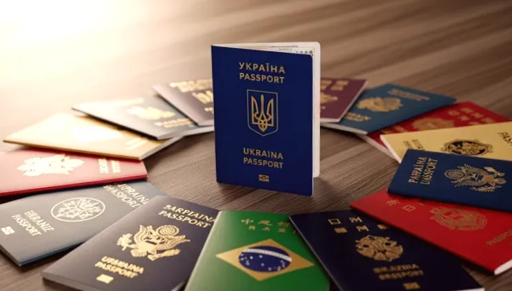 Український паспорт увійшов до топ-30 найвпливовіших у світі: Henley & Partners оголосили новий рейтинг.