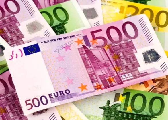 Курс євро впав на міжбанку в середу