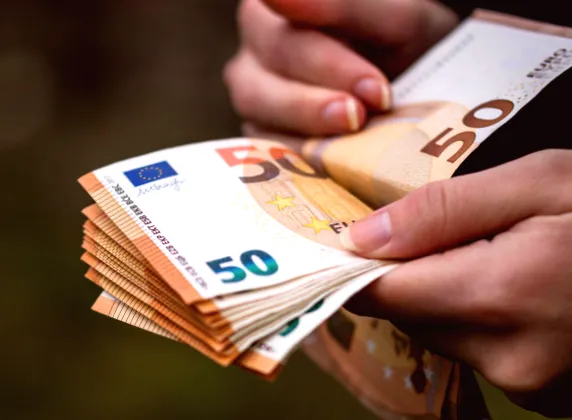 Найкращі банки для отримання готівки в умовах конфлікту: рейтинг