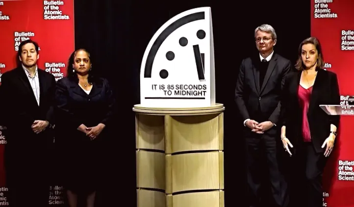 Стрілки годинника Апокаліпсису наближаються до півночі - новий рекорд