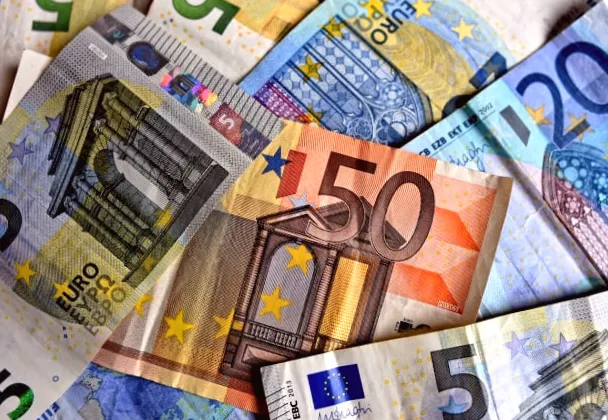 Євро подорожчало на 31 копійку на міжбанку