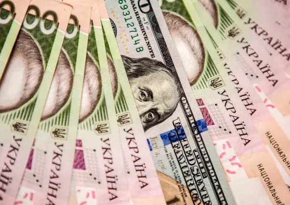 Новий історичний максимум: НБУ збільшив курс долара