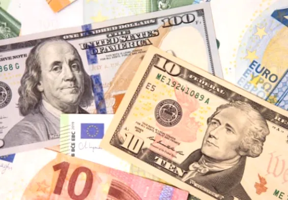 На міжбанку вартість долара та євро знизилась після встановлення нових піків