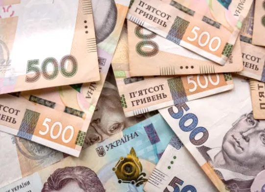 Гривня знецінилася на міжбанку у вівторок