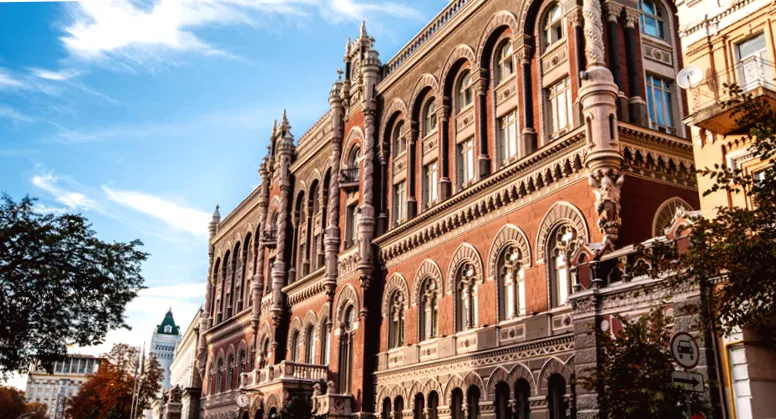 Навіщо Нацбанк відкладає випуск купюр номіналом 2000 та 5000 гривень