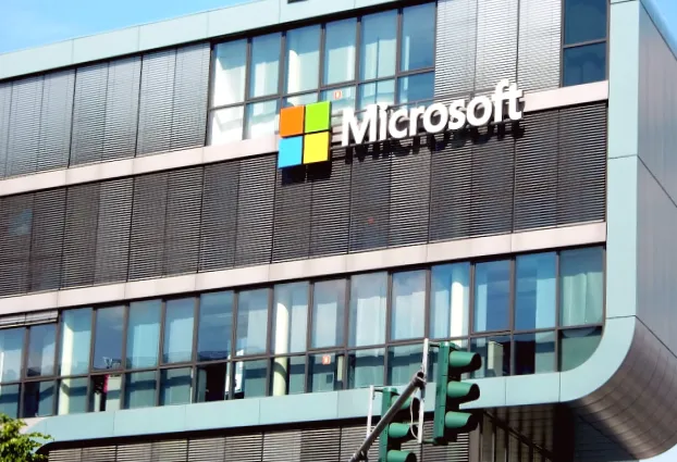 Microsoft втратила 360 млрд за день: акції впали на 10%