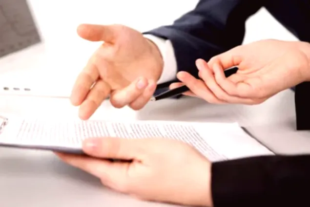 Банк вимагав підписати кредитний договір за доступ до зарплати: відгук місяця.