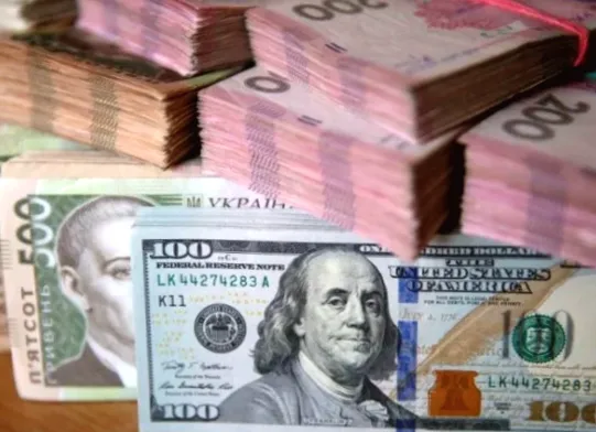 Курс євро в банках зрос на 17 копійок у середу.