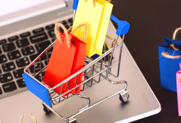 Більше двох третіх українців скасовують онлайн-замовлення через проблеми з безпекою і довірою до продавців
