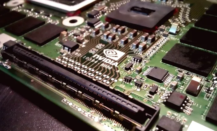 Трамп встановлює 25% мито на популярні ШІ-чіпи Nvidia та AMD