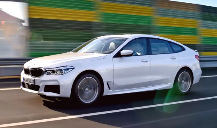 BMW відкликає сотні тисяч автомобілів через можливе загоряння