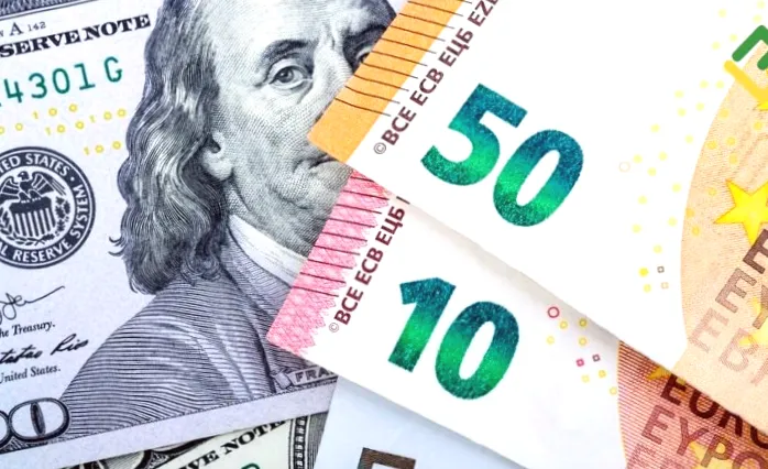 Експерт: Нацбанк може знизити курс євро та підтримати долар