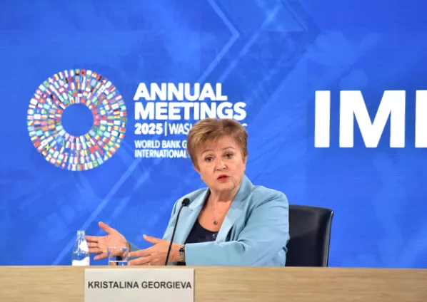 МВФ готується до швидкого розпродажу активів через падіння долара.