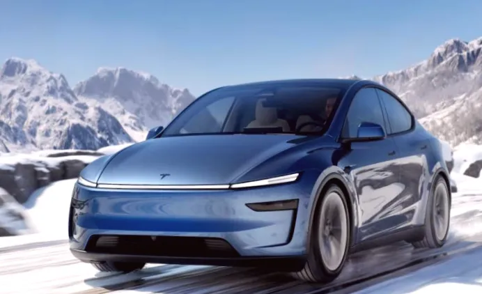 Tesla Model Y - лідер продаж серед кросоверів в Китаї