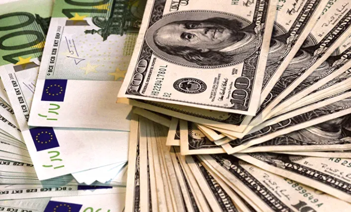 Динаміка валют: долар втратив 3 копійки, євро зросло на 2 копійки в середу