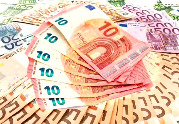 Новий рекорд: 51,26 грн - курс євро