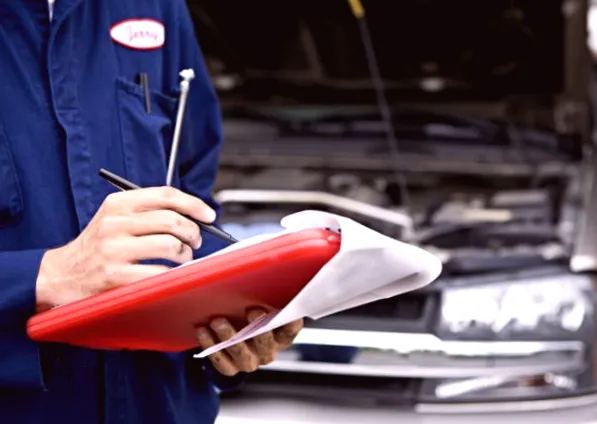 У Польщі введуть обов'язковий техогляд для авто з українськими номерами.