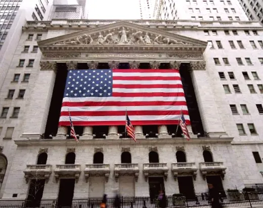 У США планують посилити фінансовий контроль: банки будуть збирати дані про громадянство.