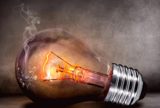 Чому відключення електроенергії стає все більш хаотичним?