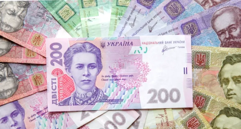 Експерт розповів, чому НБУ вирішив провести контрольовану девальвацію гривні