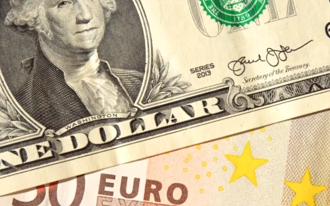 НБУ визначив курс долара та євро на четвер