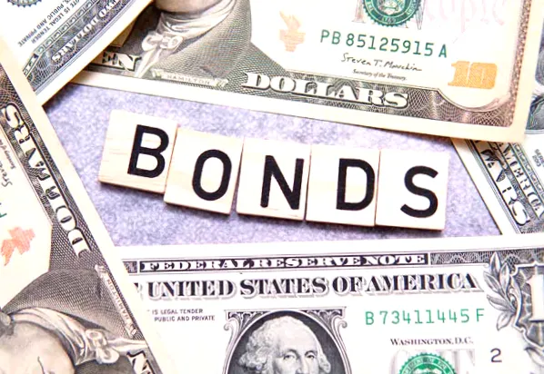 Інвестори відмовляються від доларів та облігацій США через геополітичні загрози Трампа