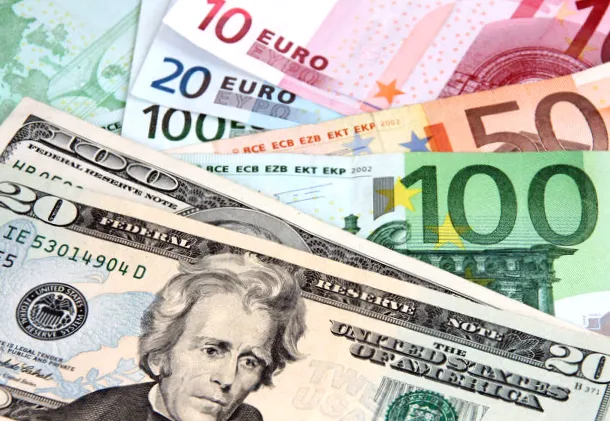 НБУ витратив $3 млрд на підтримку гривні у січні: долар не придбано