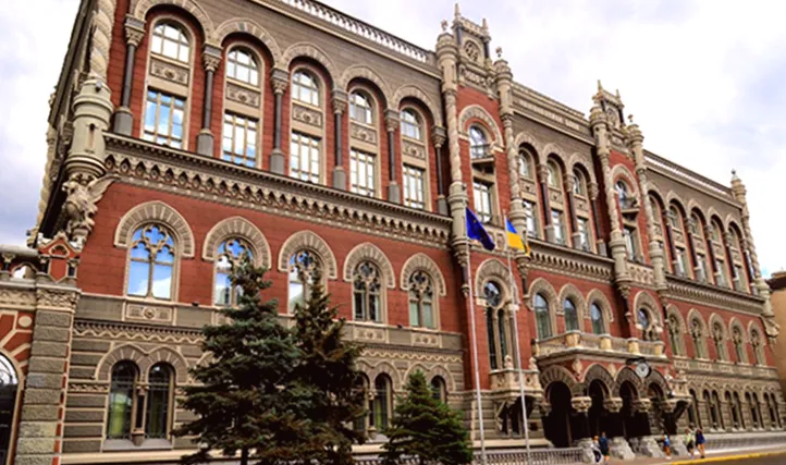 Небанки реагують на посилення регуляторних правил: вибір між становленням банком або виходом з ринку