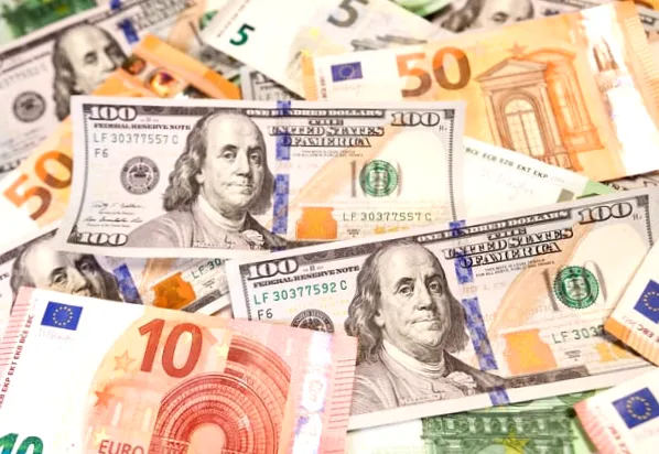 Курс долара та євро знизився на міжбанкі - новини