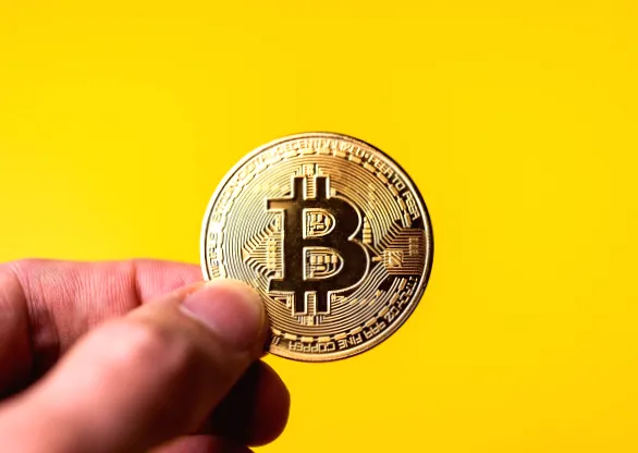 Біткоїн продовжує падіння: SEC та CFTC об'єднуються для регулювання крипторинку. Важливі новини