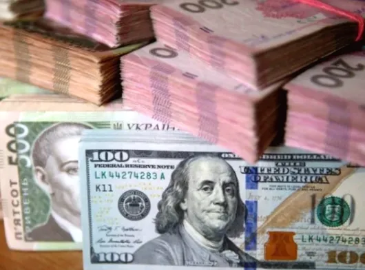 Долар та євро в банках подорожчали у вівторок