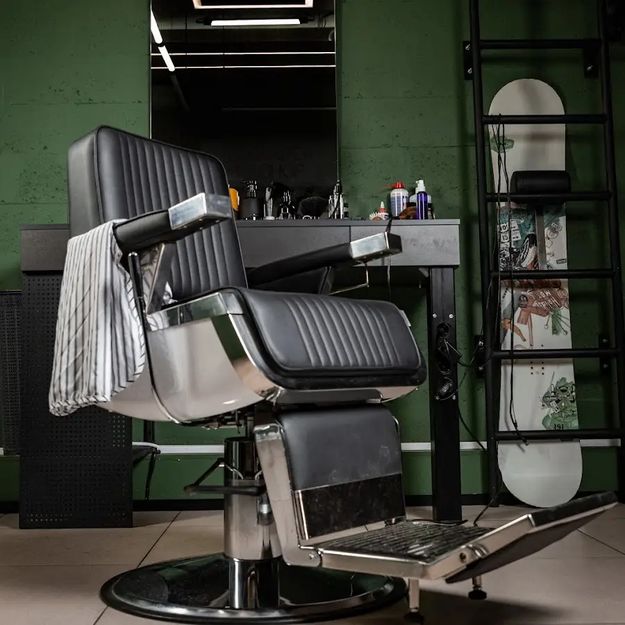 KURS BARBERSHOP Виноградарь (ЖК Варшавський)