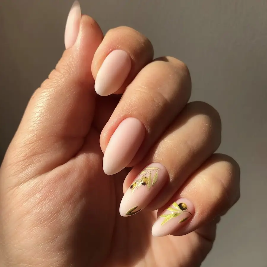 Q.nails