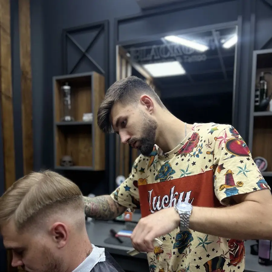 Blackout Barbershop &amp; Tattoo (Барбершоп Каменское)