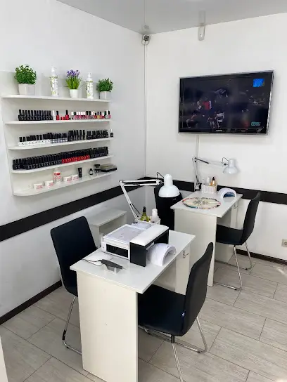 Nail Studio Logatskaya