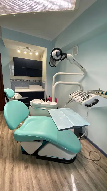 Стоматологія Poly Dental clinic