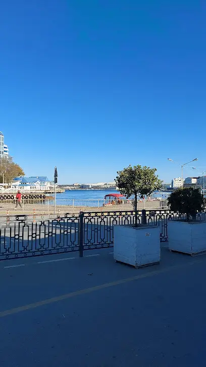 Khalyal'naya "Lazzat"