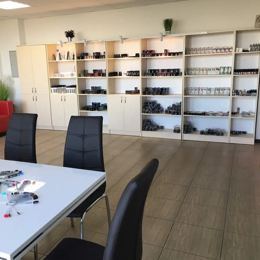 Магазин гель-лаков Лакомания