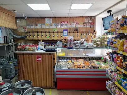 Бавария. Магазин разливного пива.